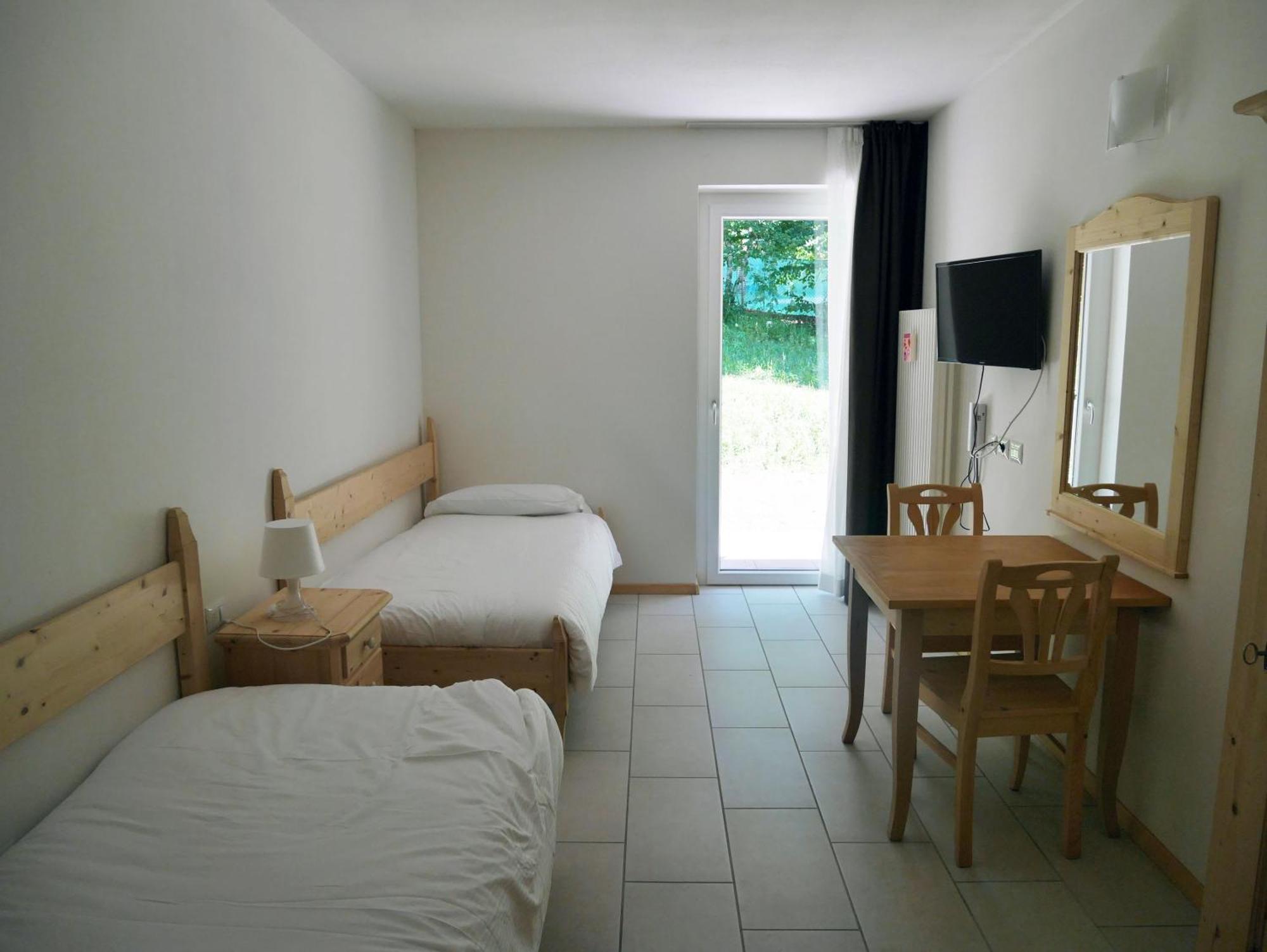 Hotel Elbele Garni Folgaria Szoba fotó