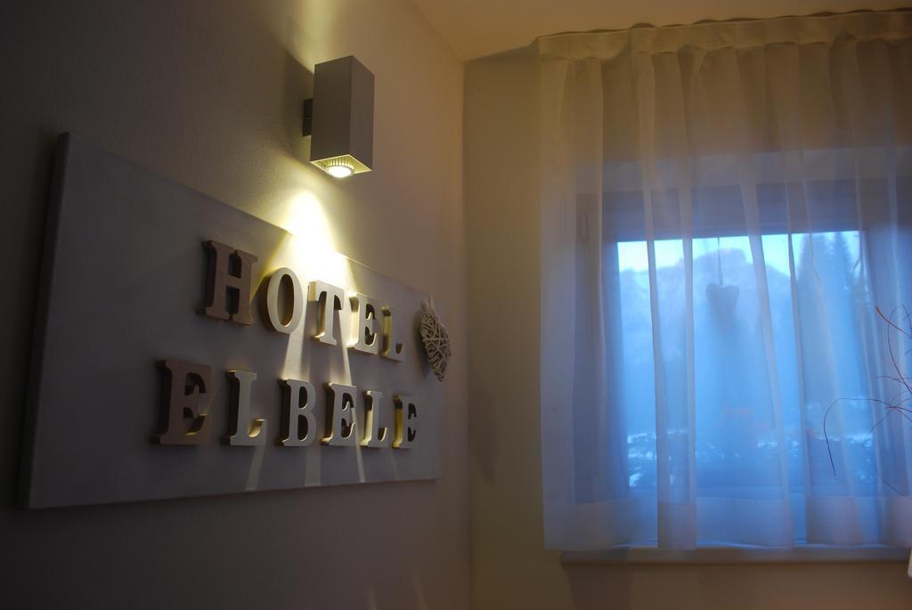 Hotel Elbele Garni Folgaria Kültér fotó
