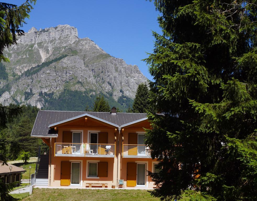 Hotel Elbele Garni Folgaria Kültér fotó